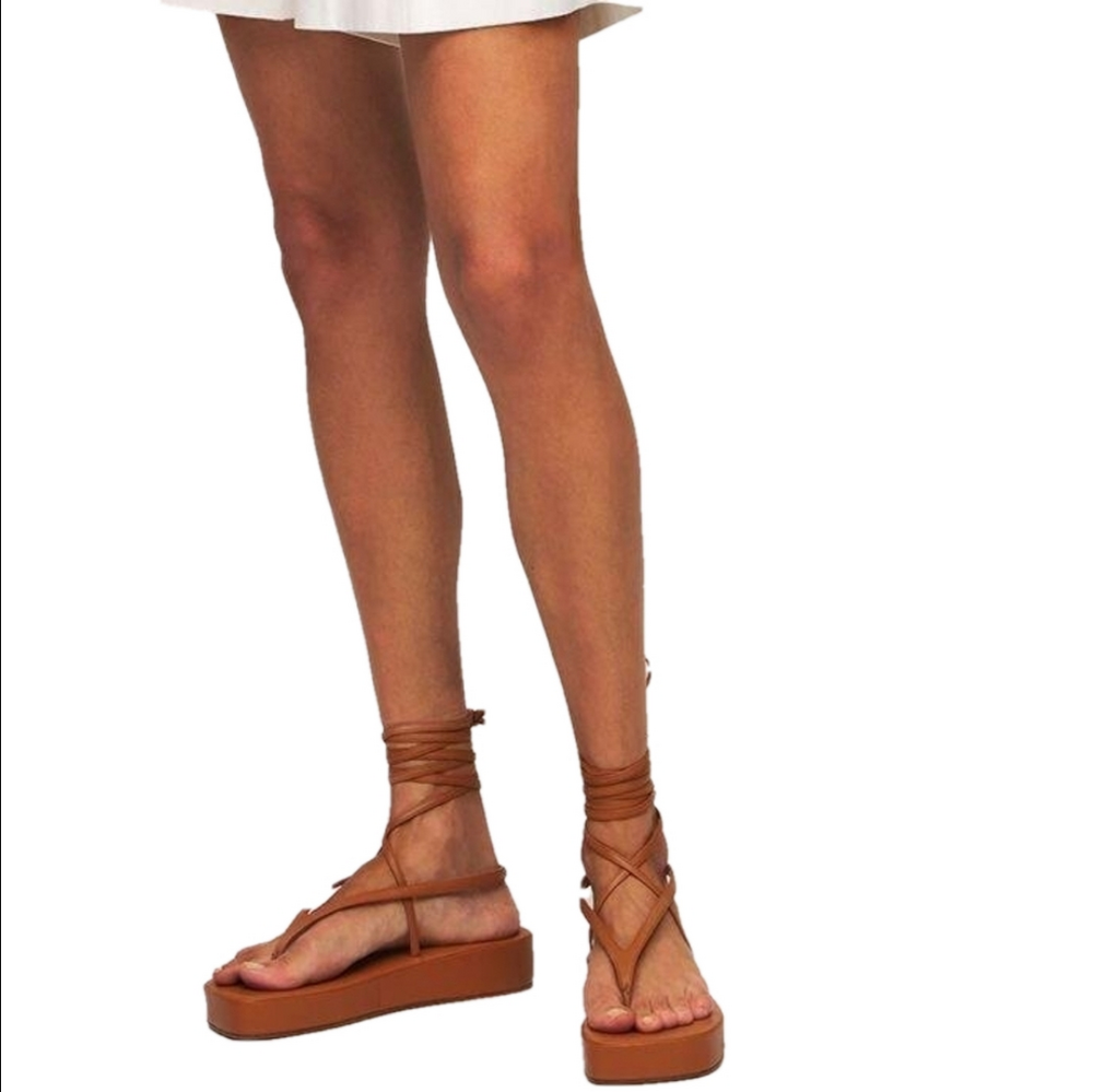 Amina Muaddi Leather Jaime Thong Platform Sandals Wrap Tied Beach Size 38.5 /8.5